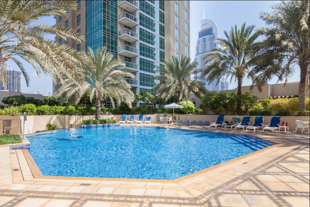Faraway Homes - Burj Residences Дубай Екстериор снимка